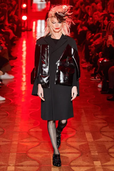 Look 9